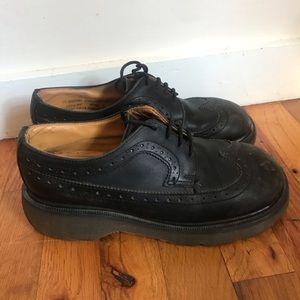Vintage Doc Martens England Oxford Wing-tip shoes